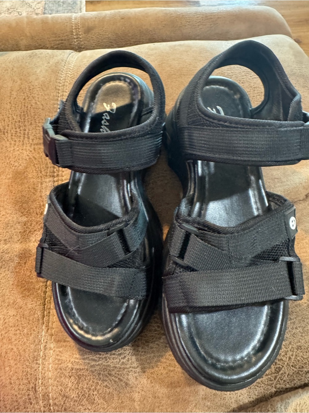 Lady Black Strappy Comfort Sandals